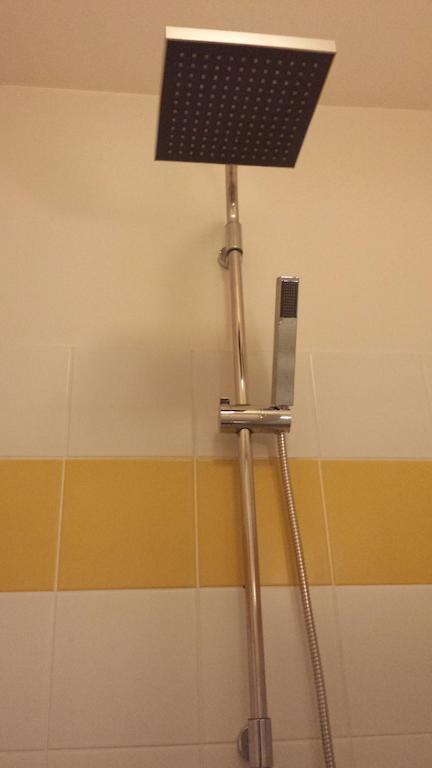 Au Pigeon Blanc Hotel Andouillé Стая снимка