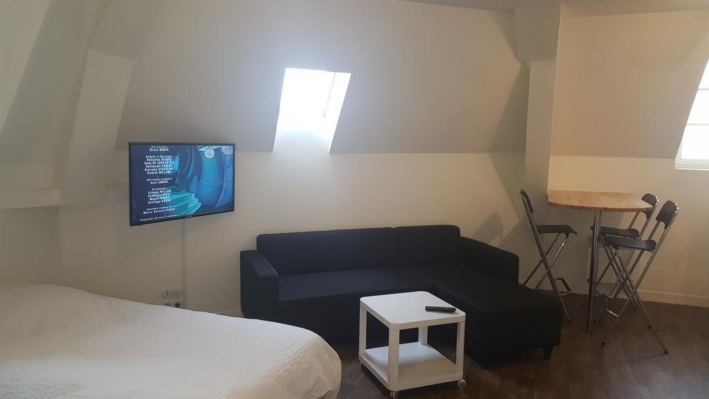 Au Pigeon Blanc Hotel Andouillé Екстериор снимка