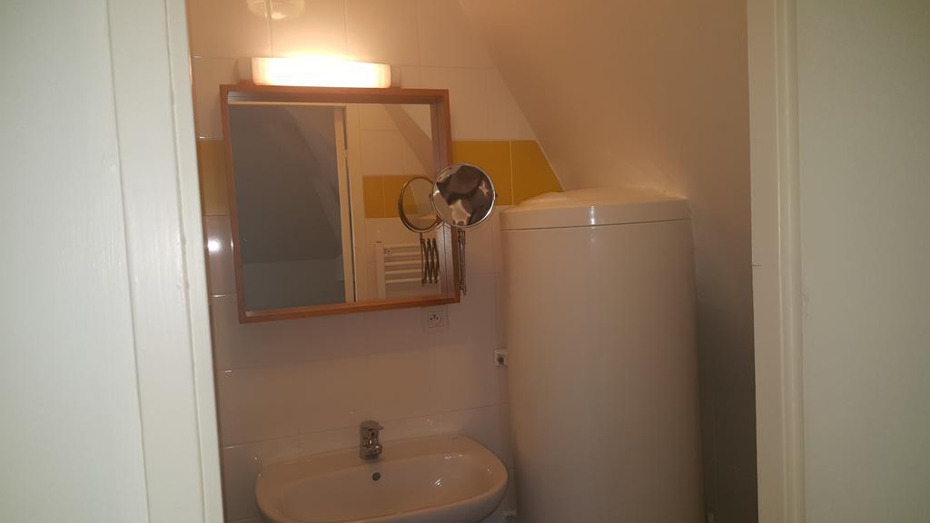 Au Pigeon Blanc Hotel Andouillé Екстериор снимка