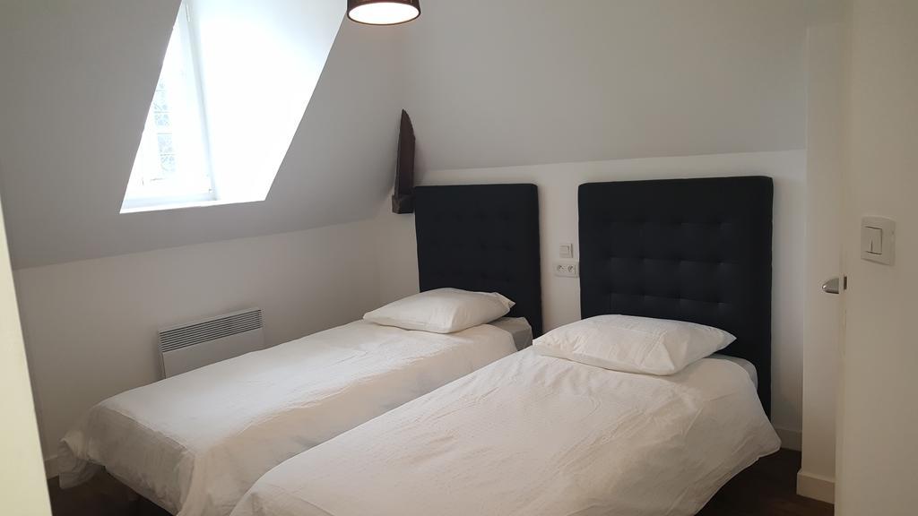 Au Pigeon Blanc Hotel Andouillé Екстериор снимка