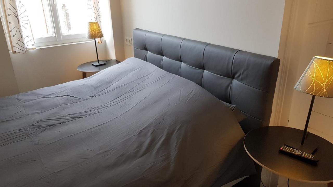 Au Pigeon Blanc Hotel Andouillé Екстериор снимка